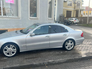 Mercedes E-Class foto 6