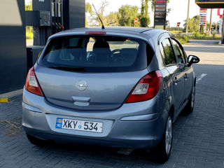 Opel Corsa foto 2