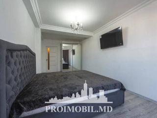 Apartament cu 3 camere, 94 m², Centru, Chișinău foto 2