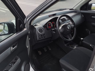 Suzuki Swift foto 9