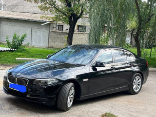 BMW 5 Series foto 2