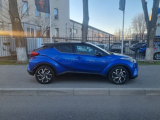 Toyota C-HR foto 4