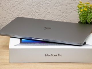 Apple MacBook Pro 16 Late 2019/ Core I7 9750H/ 16Gb Ram/ Radeon 5300M/ 500Gb SSD/ 16" Retina/ 100C!! foto 16