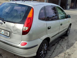 Nissan Almera Tino foto 6