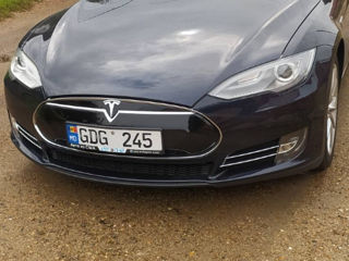 Tesla Model S foto 8