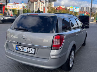 Opel Astra foto 2