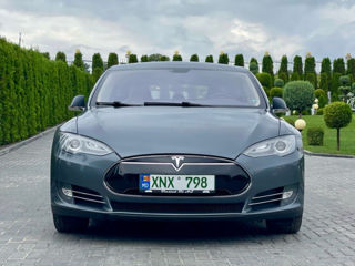 Tesla Model S foto 2