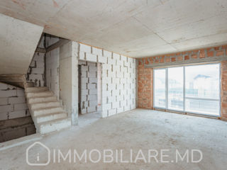 Townhouse cu 2 niveluri, com. Băcioi foto 2