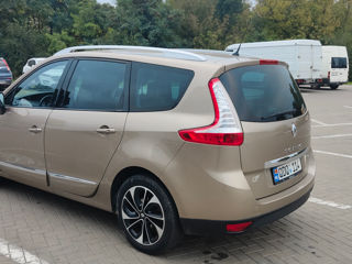 Renault Grand Scenic foto 2