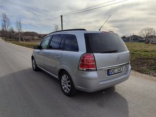 Opel Zafira foto 4