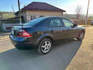 Ford Mondeo foto 2