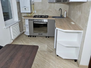 Apartament cu 3 camere, 100 m², Buiucani, Chișinău foto 3