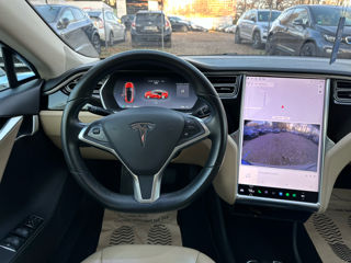 Tesla Model S foto 9