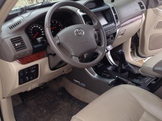 Toyota Land Cruiser Prado foto 10