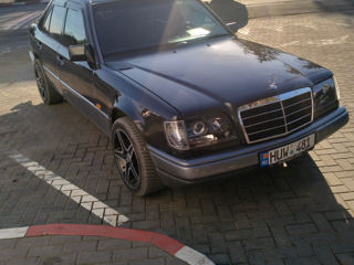 Mercedes E-Class foto 4