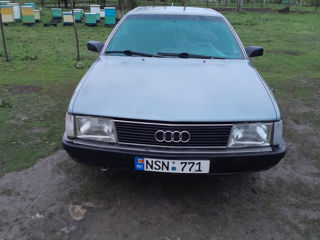 Audi 100 foto 2