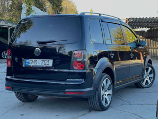 Volkswagen Touran foto 4