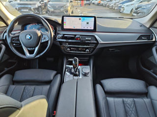 BMW 5 Series foto 8