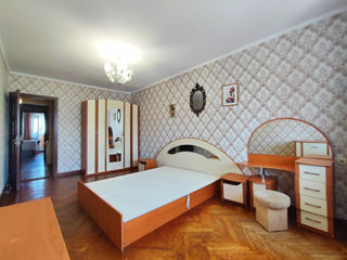 Apartament cu 3 camere, 75 m², Botanica, Chișinău foto 2