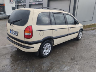 Opel Zafira foto 6