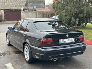 BMW 5 Series foto 5