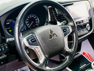 Mitsubishi Outlander foto 4