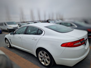 Jaguar XF foto 2