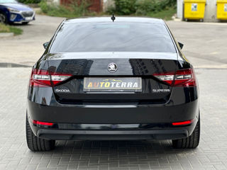 Skoda Superb foto 5