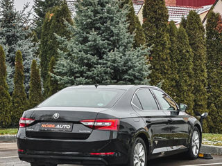 Skoda Superb foto 6