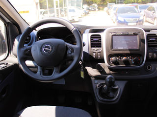 Opel Vivaro foto 12