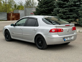 Renault Laguna foto 4