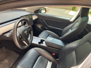 Tesla Model 3 foto 5