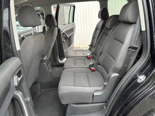 Volkswagen Touran foto 16