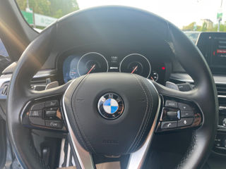 BMW 5 Series foto 8