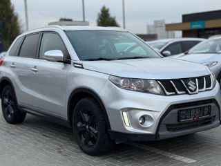 Suzuki Vitara foto 2