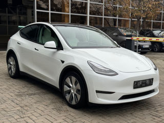 Tesla Model Y foto 9