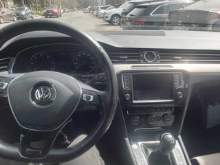 Volkswagen Passat foto 3