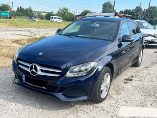 Mercedes C-Class foto 1