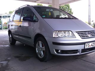 Volkswagen Sharan foto 2