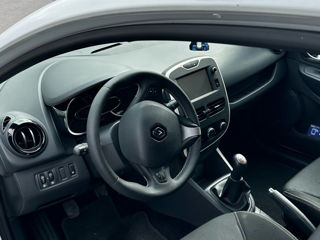 Renault Clio foto 6