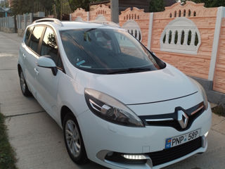 Renault Grand Scenic foto 2