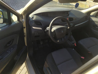 Renault Scenic foto 8