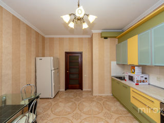 Apartament cu 4 camere, 165 m², Râșcani, Chișinău foto 2