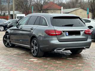 Mercedes C-Class foto 3