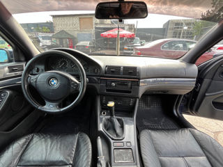 BMW 5 Series foto 8