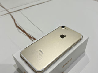 Vînd IPhone 7 Gold 128GB foto 2