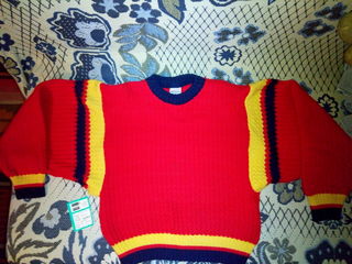 Пуловер для девочки 6-7 лет, новый (Германия), размер 34 foto 1