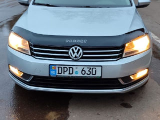 Volkswagen Passat foto 3