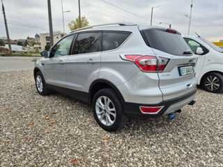 Ford Kuga foto 2