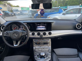 Mercedes E-Class фото 14